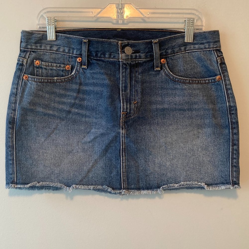 Levis Denim Mini Skirt   size 28